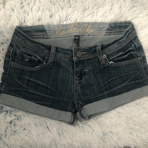 Vanilla star rolled up shorts - Picture 4 of 6